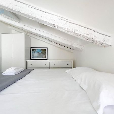 Corridoni 4C Tirabora Short Rent Apartment Триест Екстериор снимка