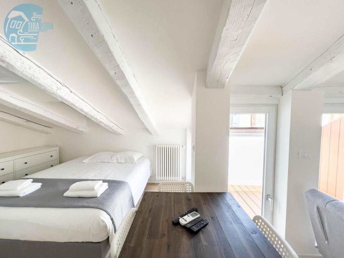 Corridoni 4C Tirabora Short Rent Apartment Триест Екстериор снимка