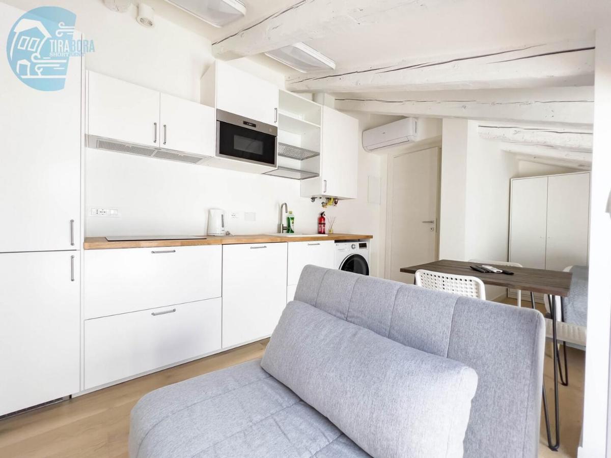 Corridoni 4C Tirabora Short Rent Apartment Триест Екстериор снимка